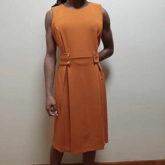 A line sleeveless, polyester ,dress with buttons| dusty orange size 4 - Picture 2 of 10